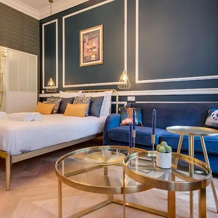 Apartment The Blue Elysee Paris