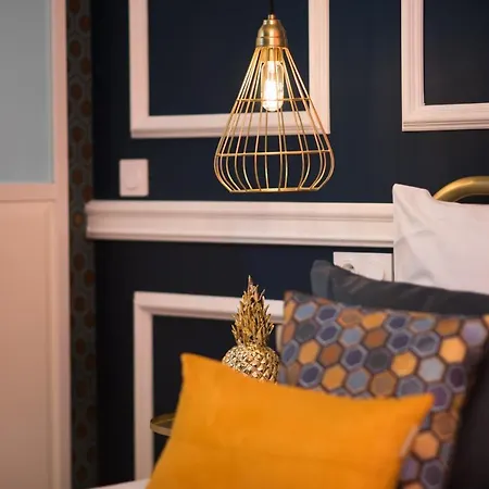 The Blue Elysee Apartment *