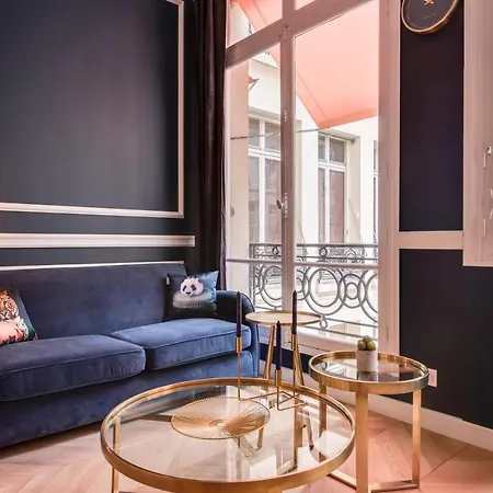 The Blue Elysee Apartment *