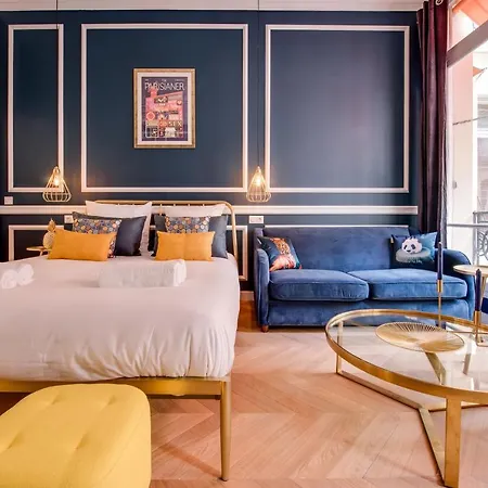 The Blue Elysee Apartment *